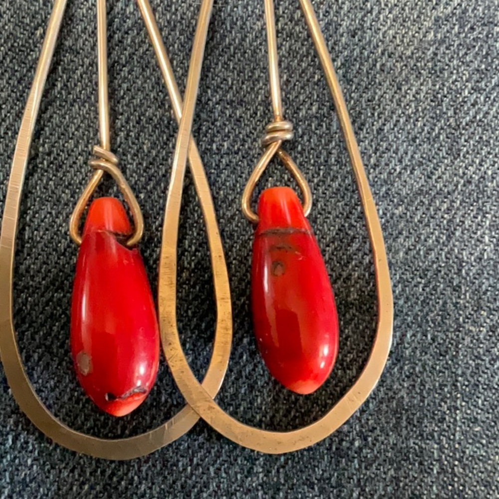 Silver and red coral dangle earrings - Picture 3 of 7